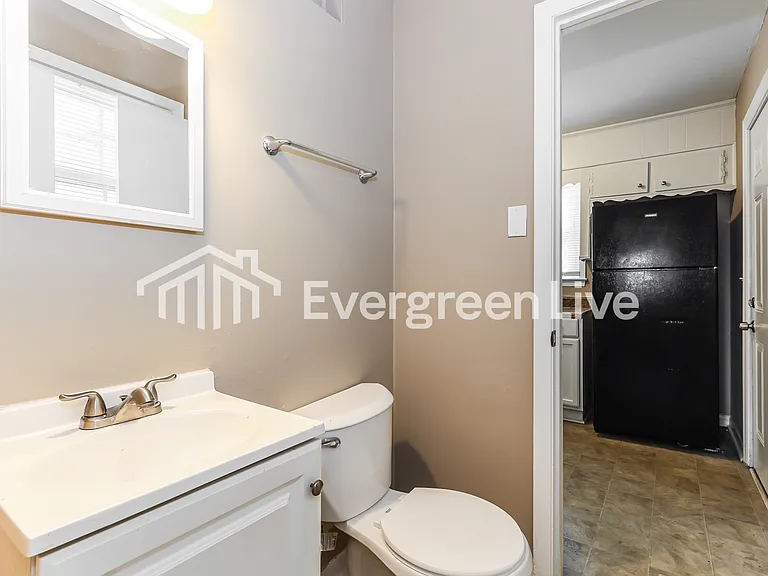 2098 Caretta St — Photo 9