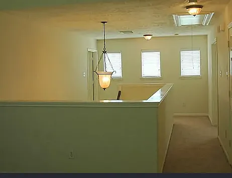 4 bed, 2379 sqft, $2,400 — Photo 2