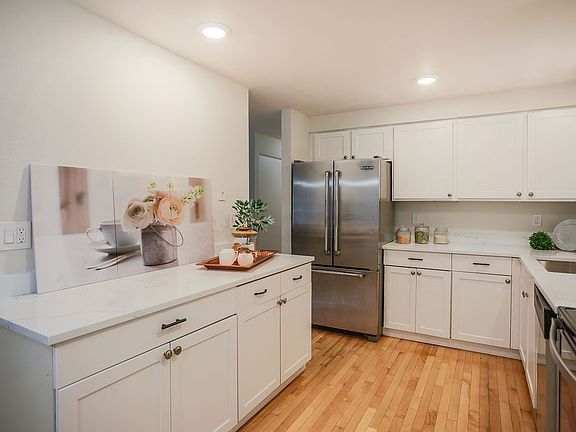 5th image of 26627 188th Ave SE