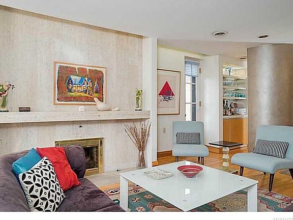 5th image of 1141 Delaware Ave APT 4N