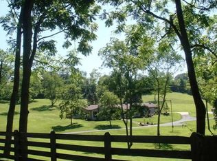 1701 McCorkle Rd, South Park, PA 15129