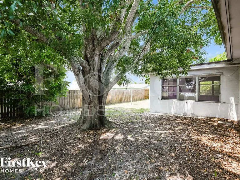 772 Cadez St NE — Photo 15