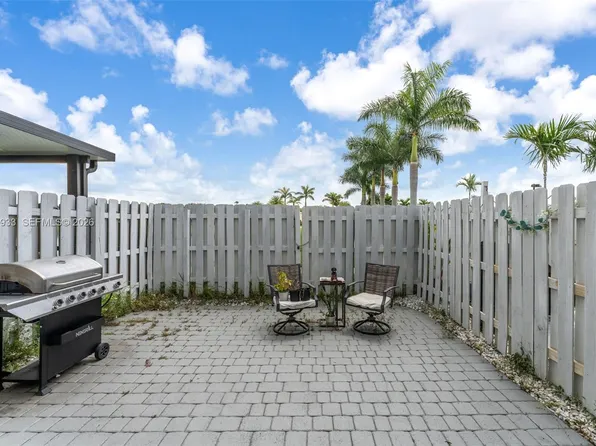 1461 SE 26th Rd, Homestead, FL 33035