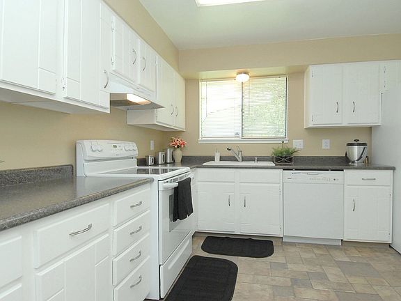 Kitchen with new counter top