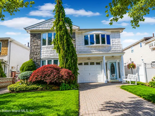 102 Saxon Ave, Staten Island, NY 10314