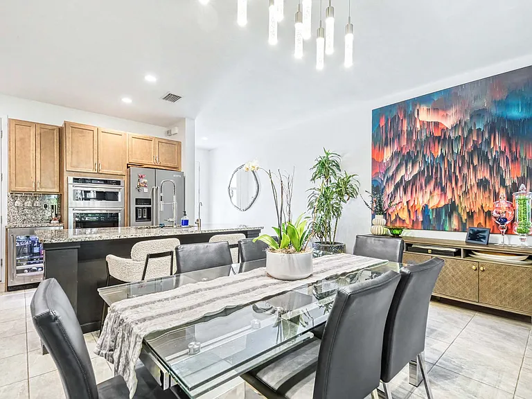 13045 Pembroke Dr — Photo 9