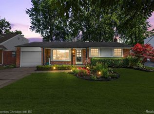 29803 Lori St, Livonia, MI 48154