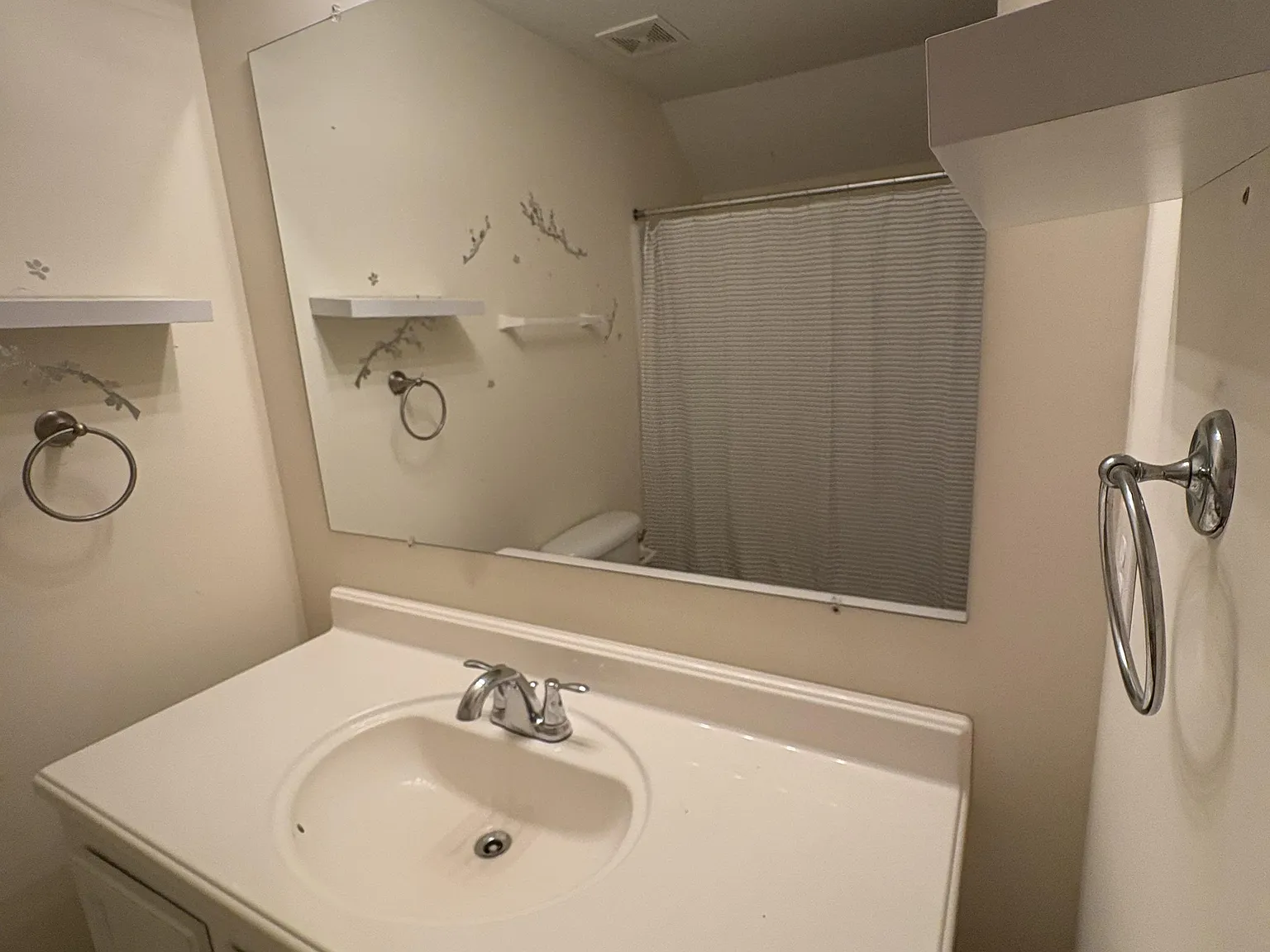 4 bed, 5.0 bath, 1788 sqft, $1,001 — Photo 4