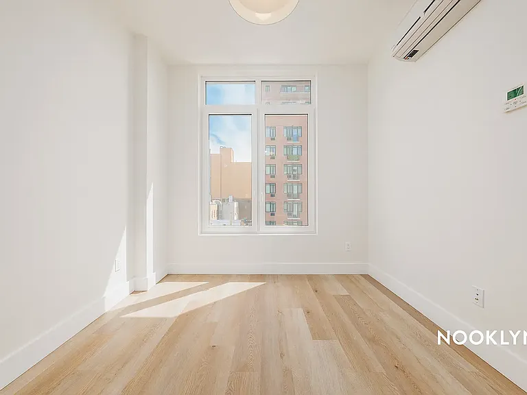 27-16 21st St #1B — Photo 12