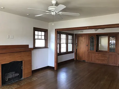 Fenced 3 Bedroom House with Two Car Driveway! Located in the Heart of North Park! In Unit Washer ... Photo 1