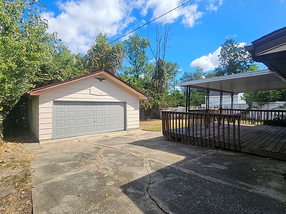 3rd image of 1709 Beaver Creek Ln