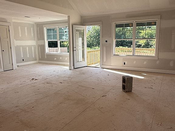 3rd image of 40 Echo Rdg Lot 40