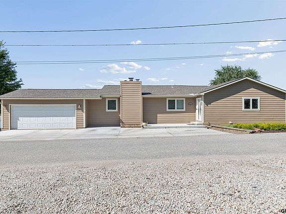 3rd image of 2520 Platte River Dr