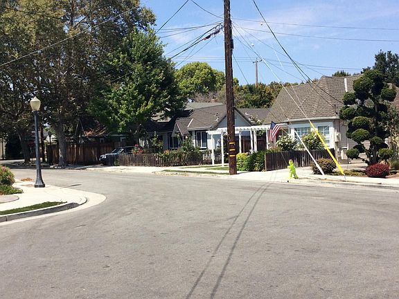 4th image of 1077 Delno Ave