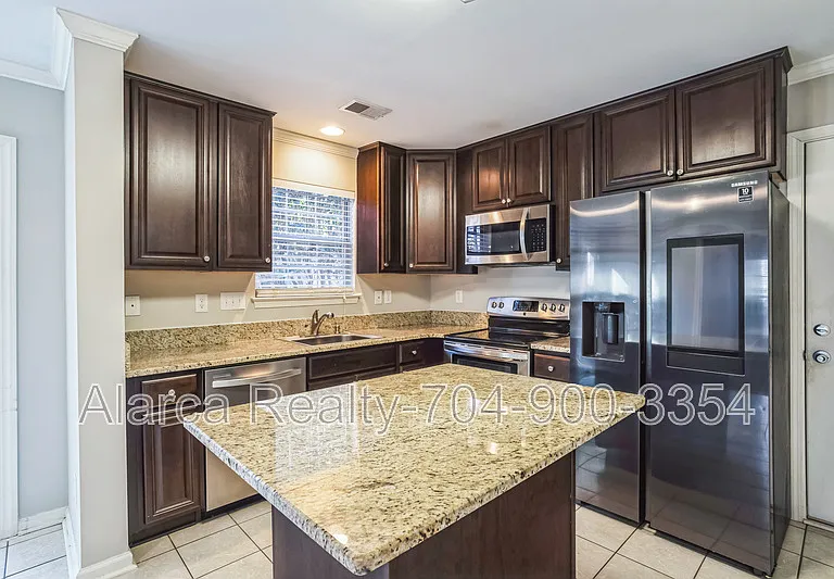 12222 Wickson Ct — Photo 2