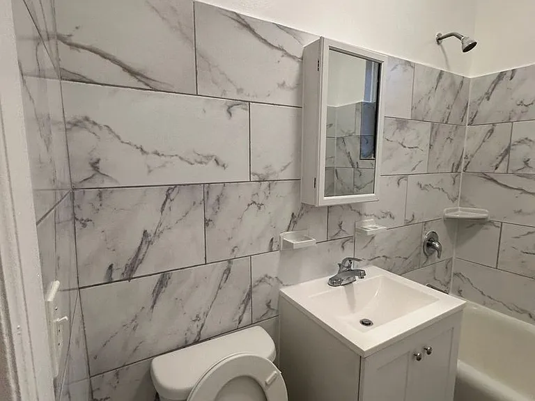 Palisades Apartments — Photo 16