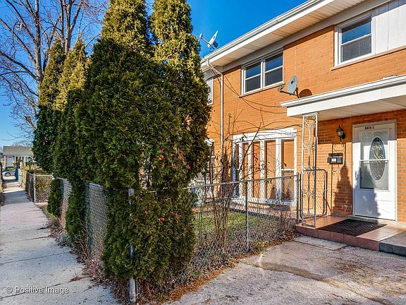 2nd image of 8829 Robin Dr APT C