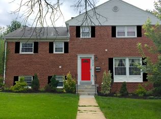 9908 Marquette Dr, Bethesda, MD 20817