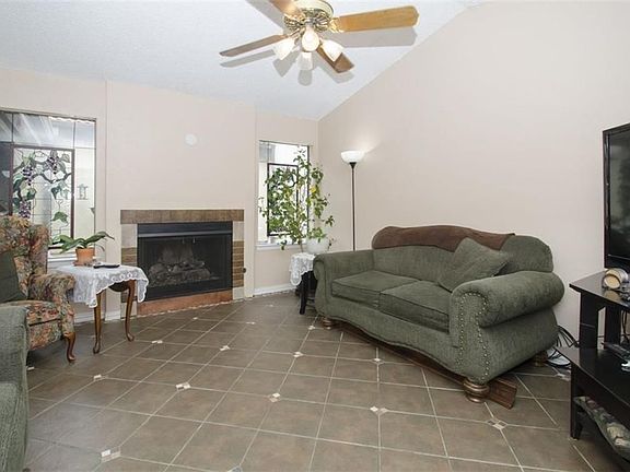 5th image of 8509 Gray Rock Ln