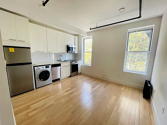 Rented by Zjama Realty Corp | media 8