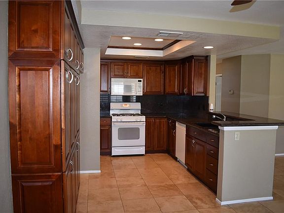 5th image of 23919 Corinth Dr