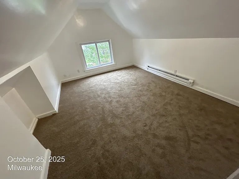 1560 S 26th St — Photo 12