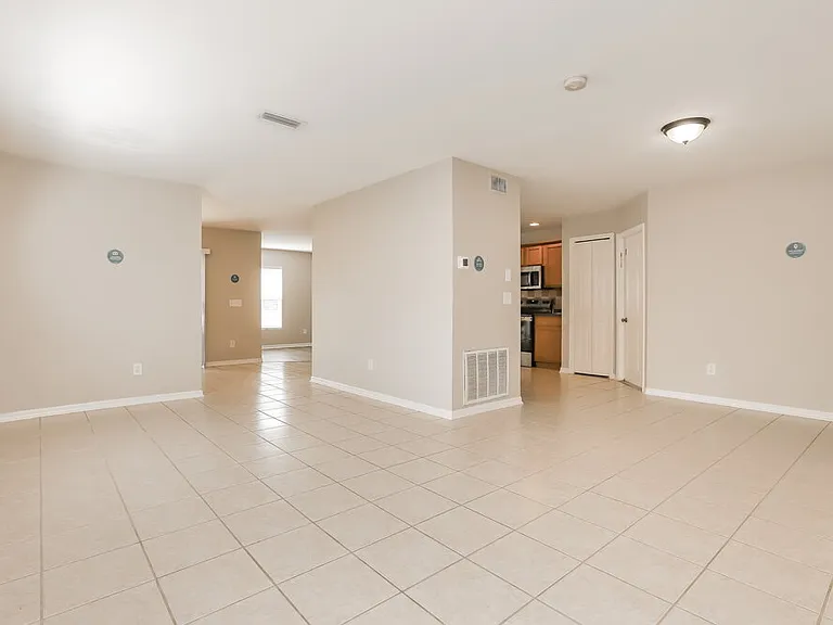 17126 Falconridge Rd — Photo 5