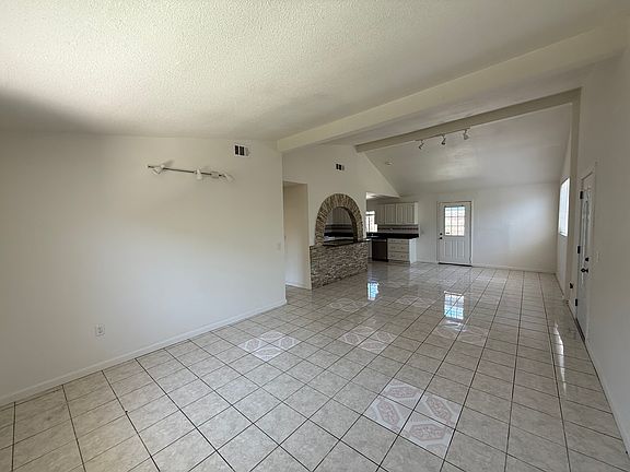 4th image of 434 Hibiscus Ct