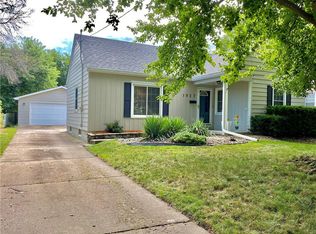 1927 56th St, Des Moines, IA 50310