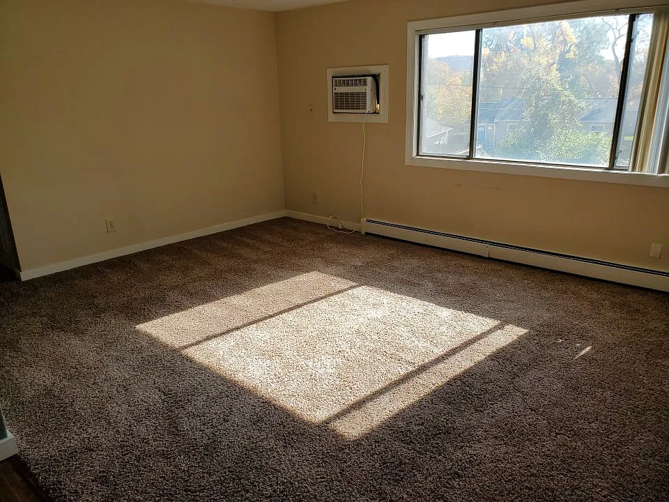 1 bed, 1.0 bath, $850 — Photo 2