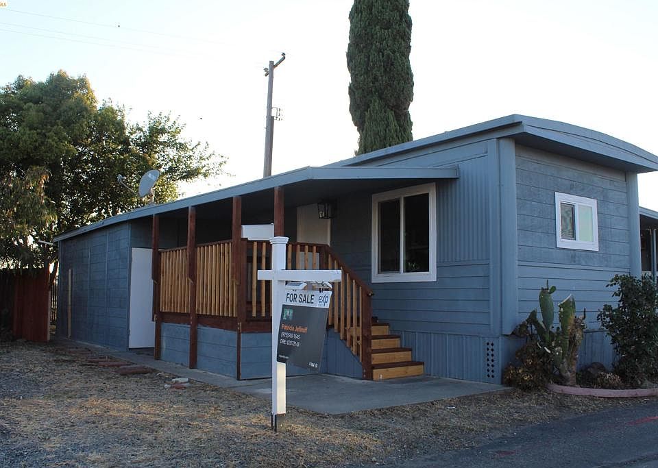 1st image of 4400 Gateway Drive