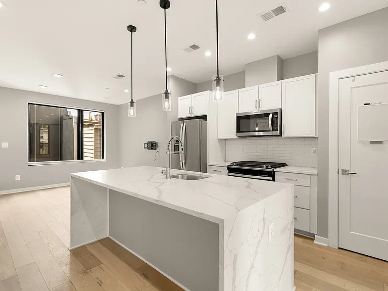 507 Kennedy St NW #6 — Photo 16
