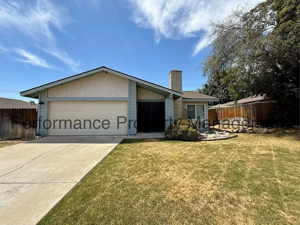 2716 Catalina Dr