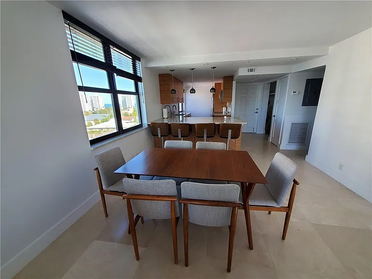 1401 N Riverside Dr #807 — Photo 21