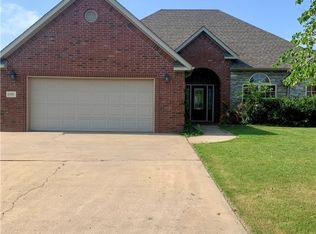 1140 Torbay Trce, Centerton, AR 72719