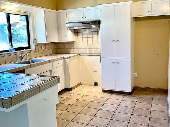 5th image of 6318 N Gettysburg Pl #6318