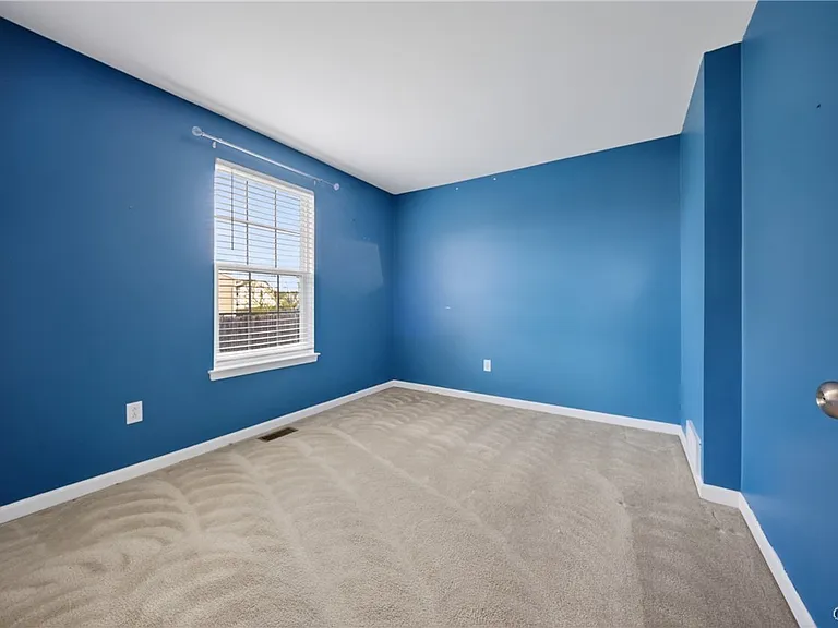5472 Alfreton Dr — Photo 19