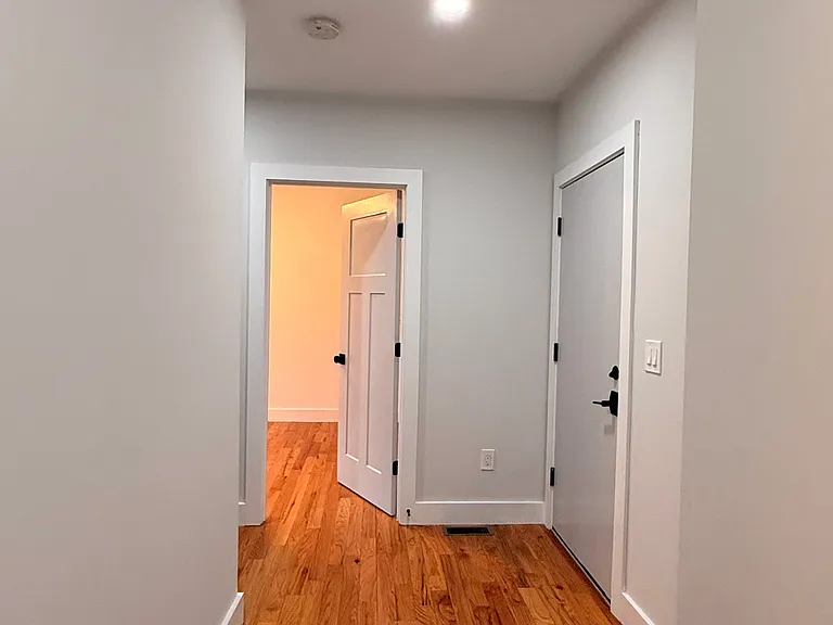 97 Condor St #2 — Photo 8