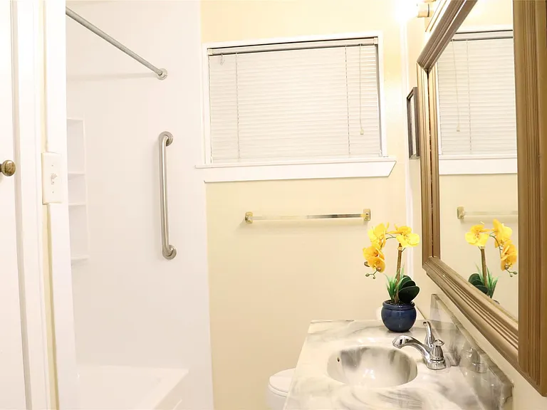 3210 Cloverdale St — Photo 26