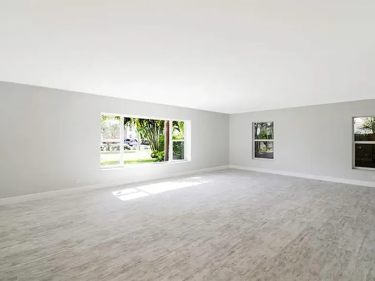 2505 Bay Dr — Photo 19
