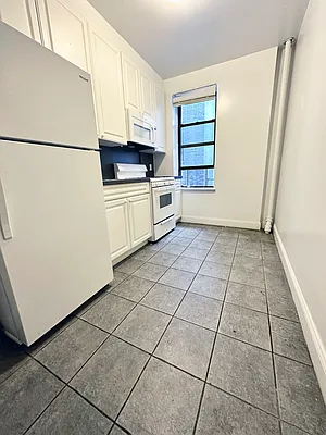 Rented by Bohemia Realty Group | media 3