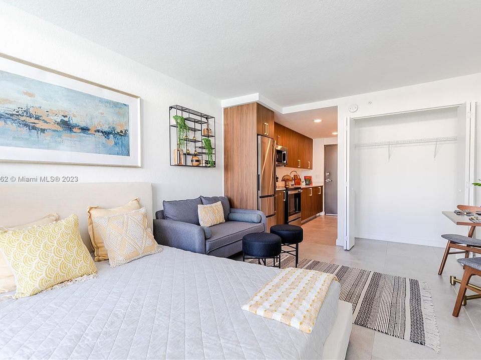 1st image of 1950 W 49th St #279
