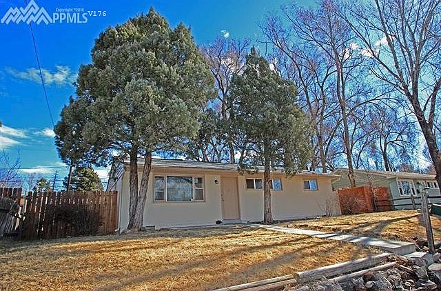 1st image of 2729 Lark Dr