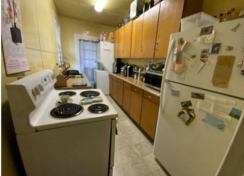 Building Photo - 465 S River St #2