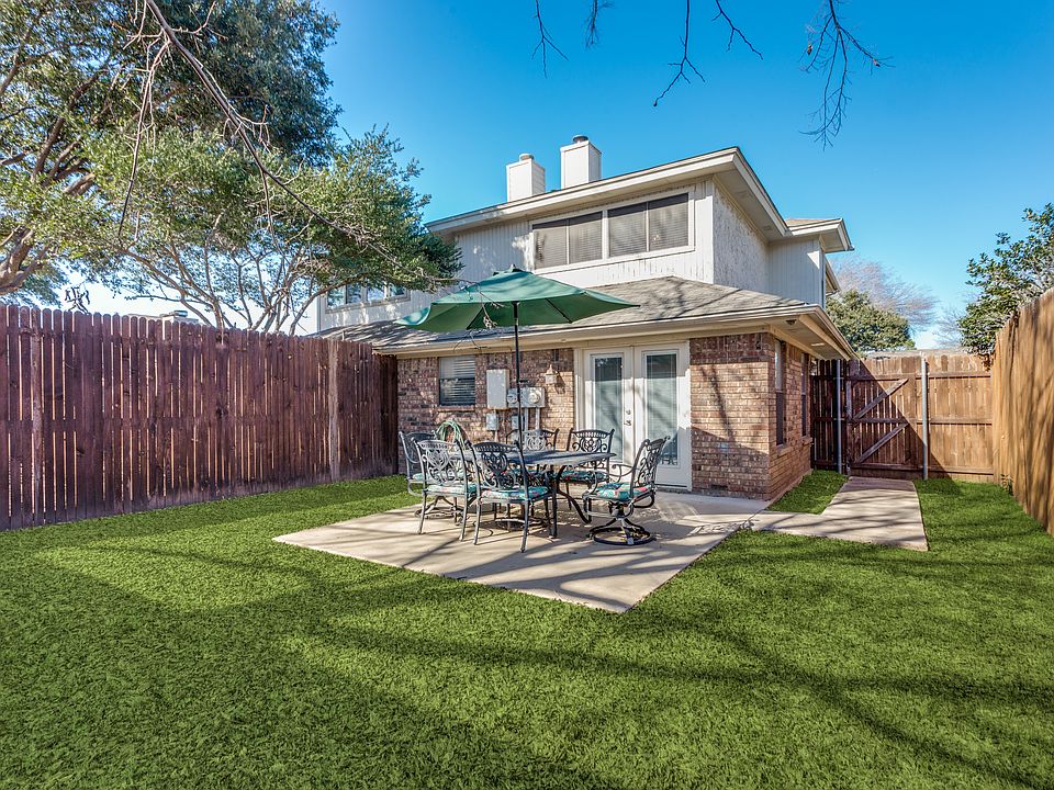 1st image of 529 Essex Pl