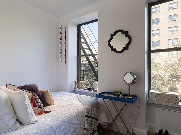2nd image of 228 E 27th St APT 4A