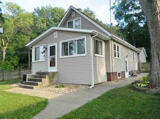 5218 5th Ave, Moline, IL 61265