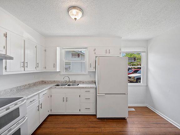 3rd image of 4754 Trenton Dr #A