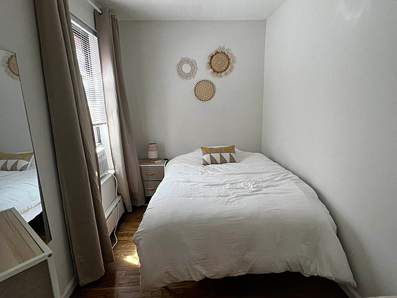 2nd image of 436 Broadway Front 5R