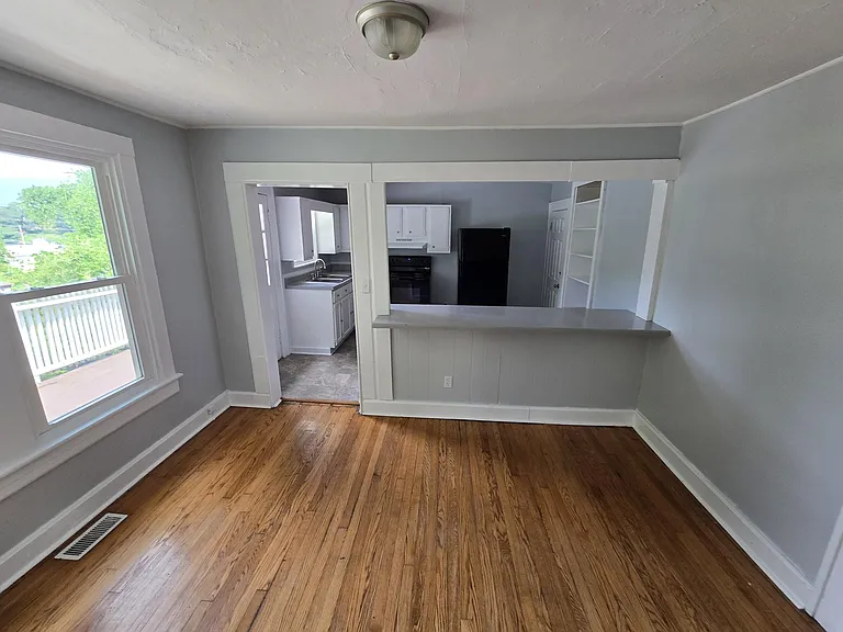 5023 Logan St NW — Photo 10